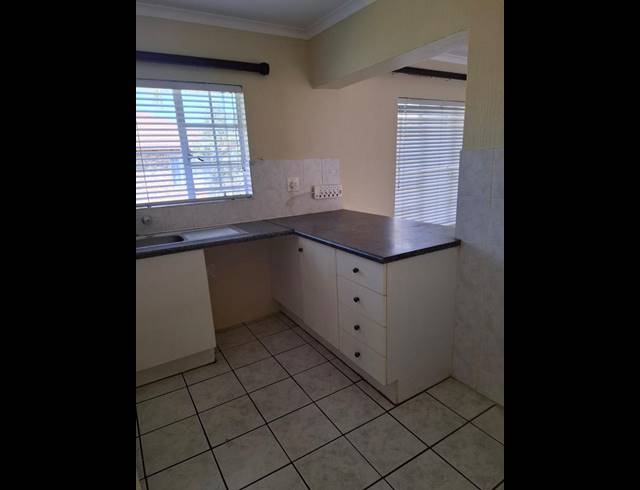 2 BEDROOM PROPERTY TO RENT IN MORELETAPARK